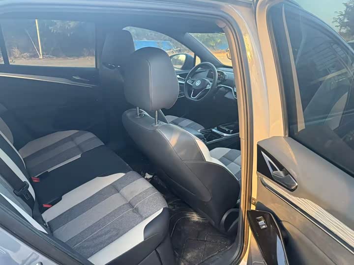 Фото 8 - Volkswagen ID.4 Crozz