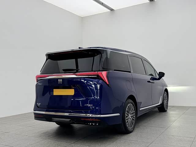 Фото 6 - Buick GL8 Hybrid