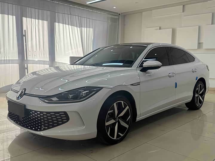 Фото 1 - Volkswagen Lamando L