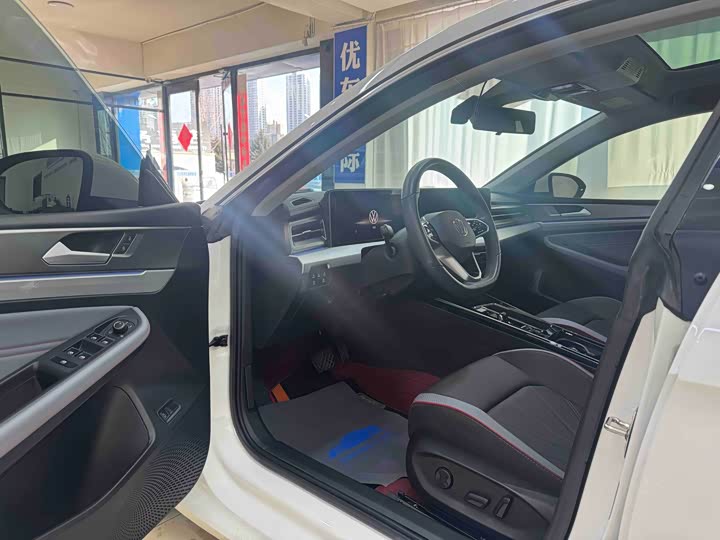 Фото 7 - Volkswagen Lamando L