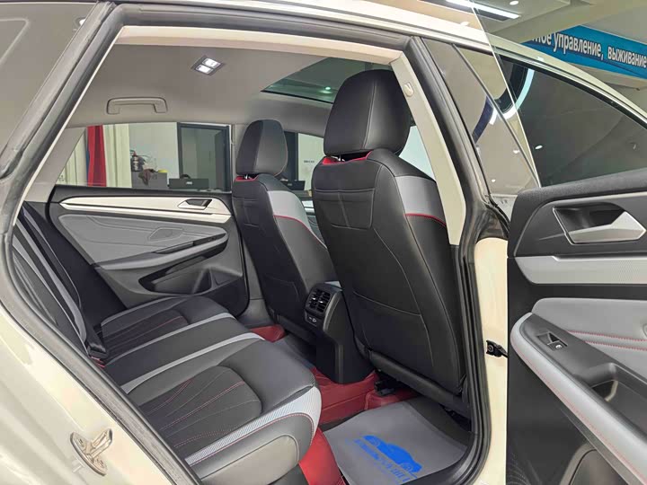 Фото 9 - Volkswagen Lamando L