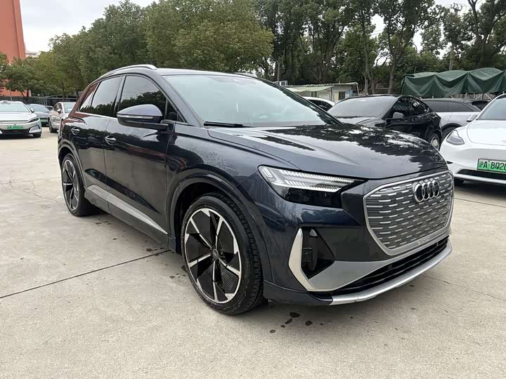 Фото 3 - Audi Q4 e-tron