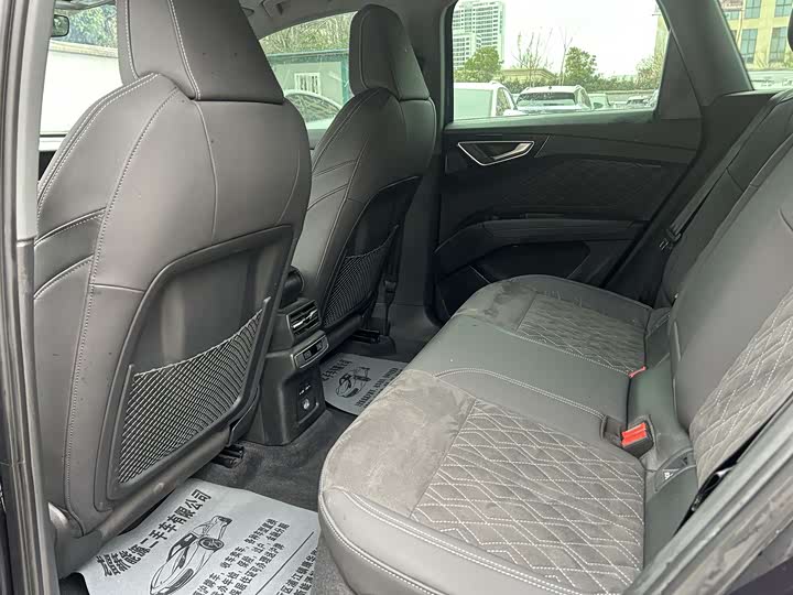 Фото 5 - Audi Q4 e-tron