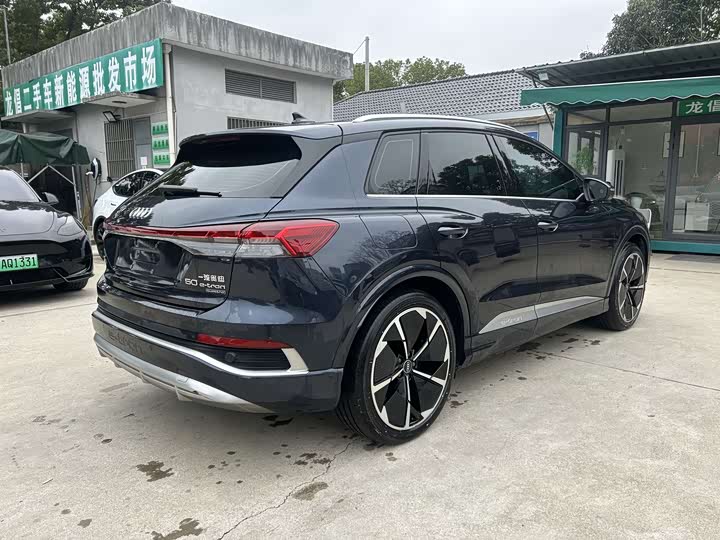 Фото 8 - Audi Q4 e-tron