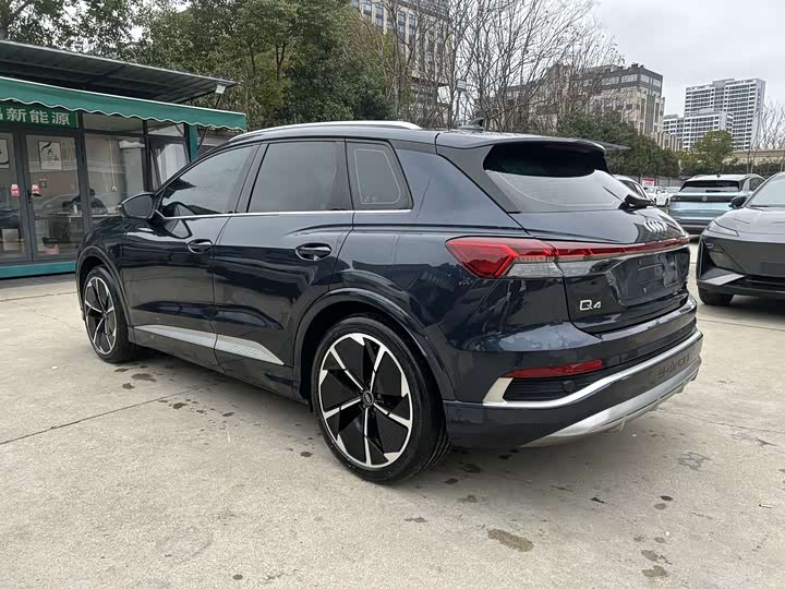 Фото 9 - Audi Q4 e-tron
