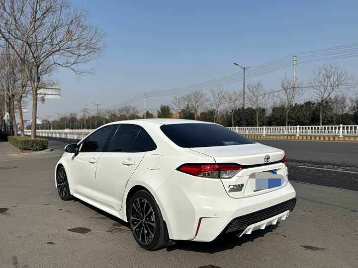 Фото 3 - Toyota Levin