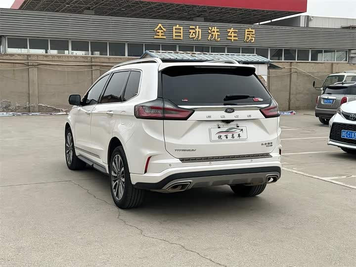 Фото 4 - Ford Edge