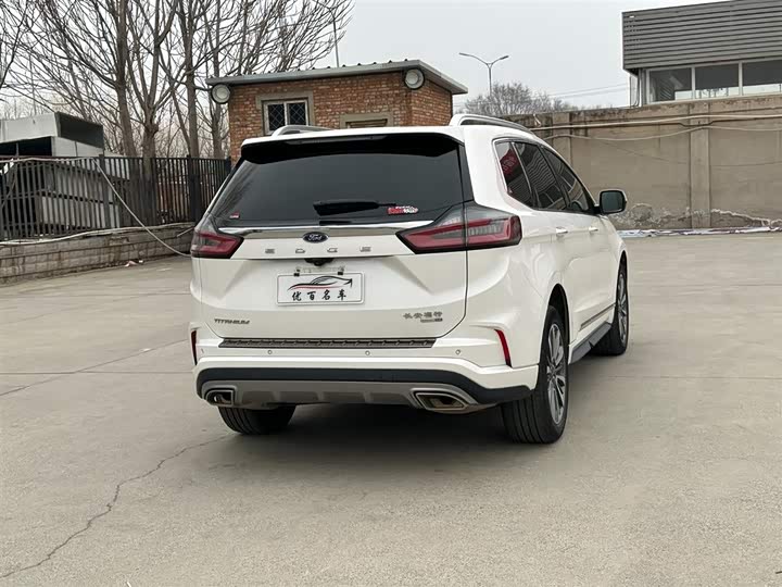 Фото 6 - Ford Edge