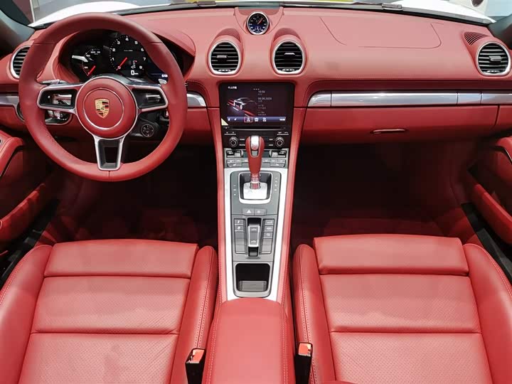 Photo 2 - Porsche 718