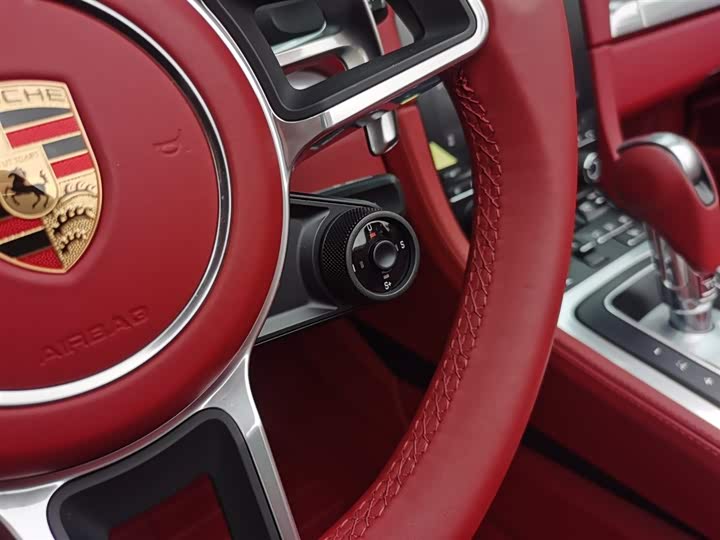 Photo 5 - Porsche 718