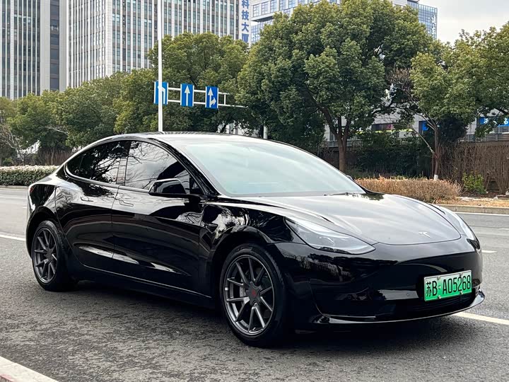 Фото 7 - Tesla Model 3
