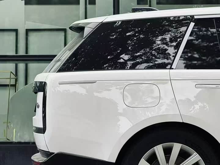 Photo 11 - Land Rover Range Rover