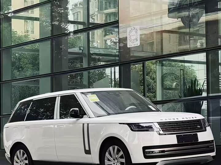 Photo 13 - Land Rover Range Rover