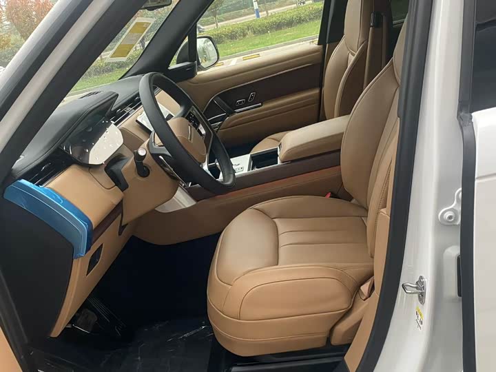 Photo 3 - Land Rover Range Rover