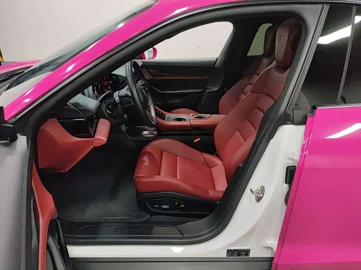 Фото 3 - Porsche Taycan