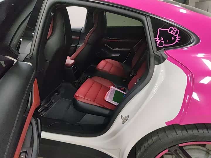 Фото 4 - Porsche Taycan