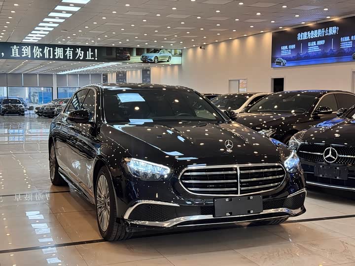 Photo 3 - Mercedes-Benz E-Class