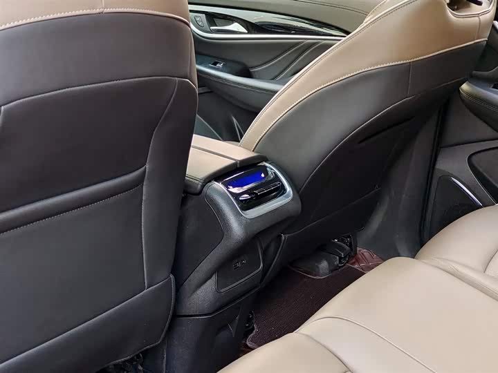 Фото 9 - Buick Enclave