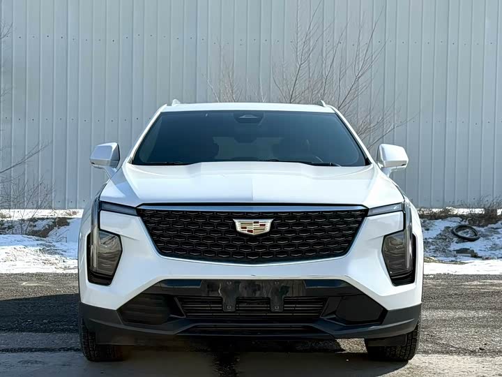Фото 2 - Cadillac XT4