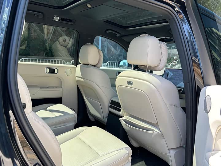 Фото 8 - LiXiang L9