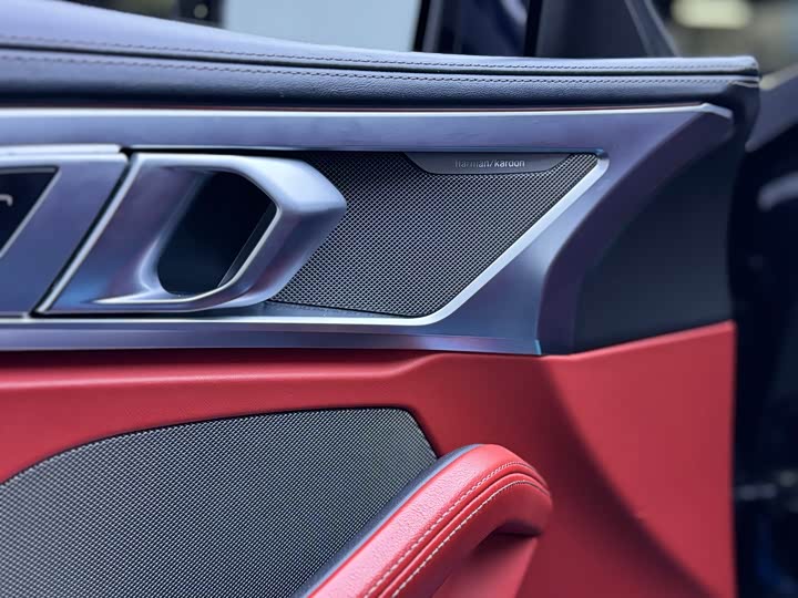 Фото 8 - BMW 8 Series