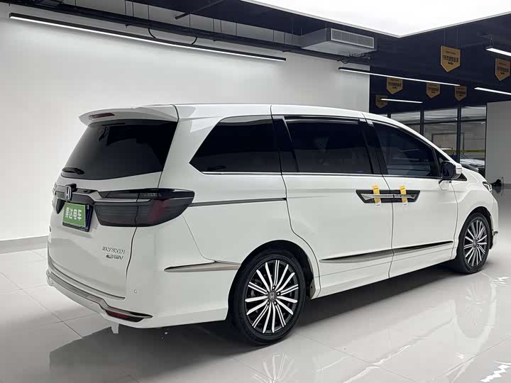 Фото 5 - Honda Elysion