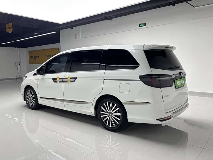 Фото 8 - Honda Elysion