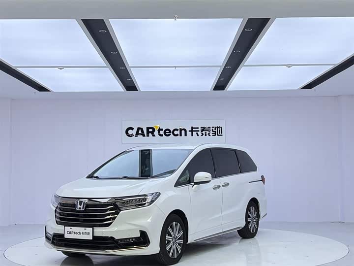 Фото 1 - Honda Odyssey