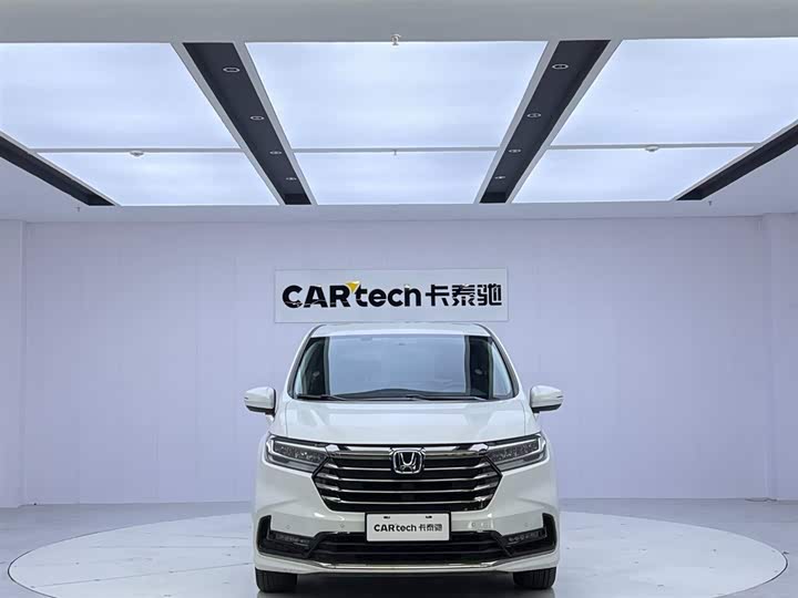 Фото 8 - Honda Odyssey