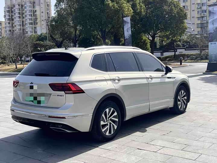 Фото 5 - Volkswagen Tiguan L Hybrid