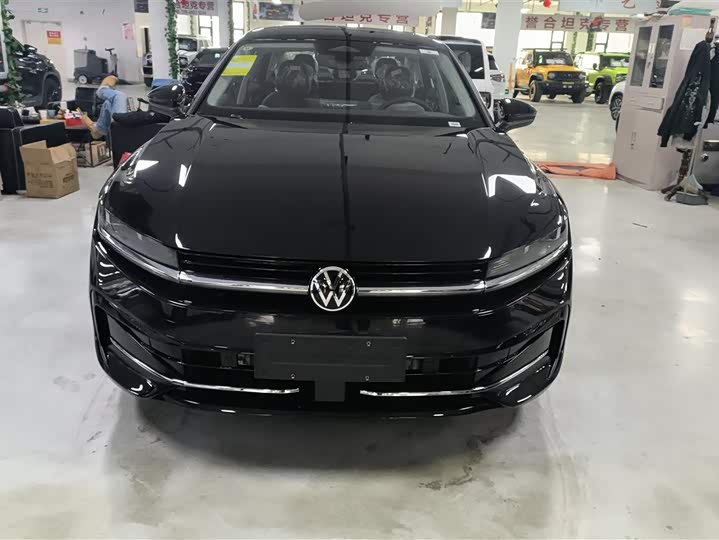 Фото 2 - Volkswagen Magotan