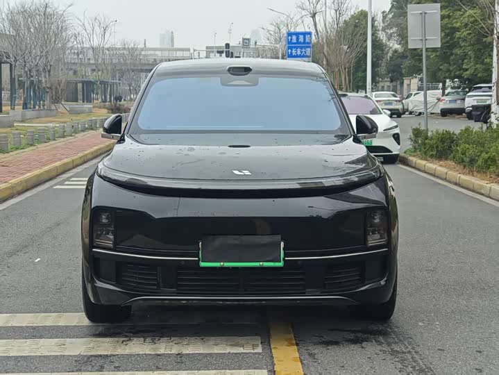 Photo 2 - LiXiang L9