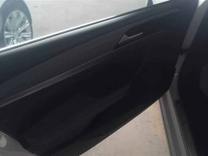 Фото 7 - Volkswagen Lavida