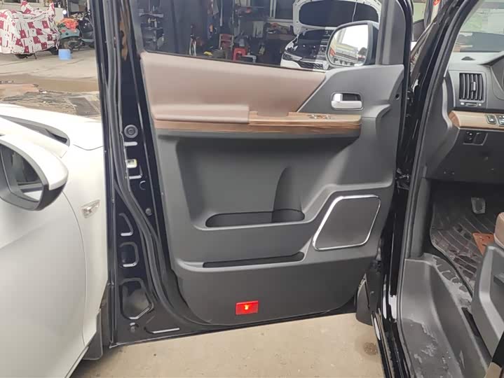 Фото 7 - Dongfeng Forthing Lingzhi Plus