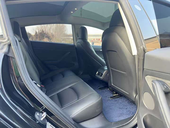 Photo 5 - Tesla Model 3