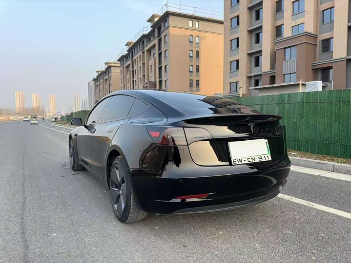 Photo 7 - Tesla Model 3