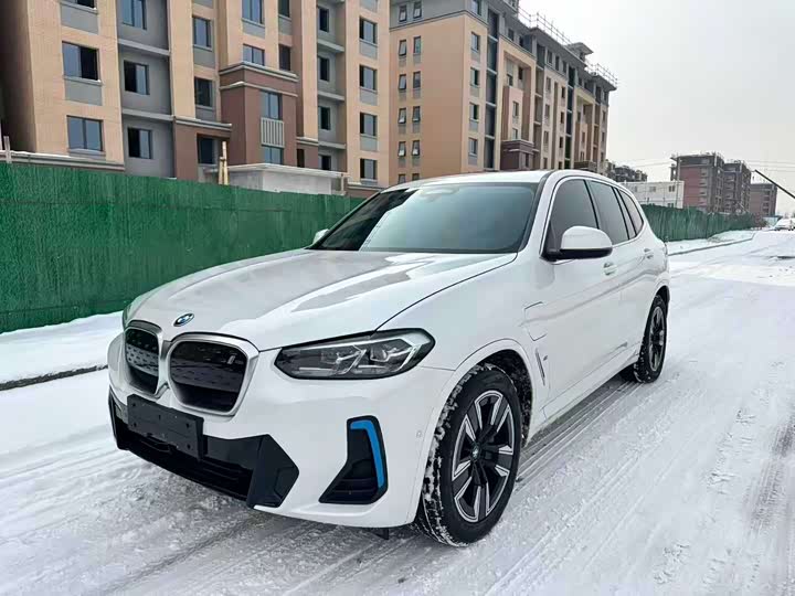 Фото 1 - BMW iX3