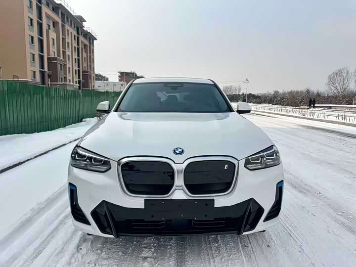 Фото 2 - BMW iX3