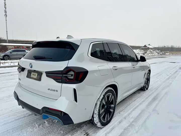 Фото 7 - BMW iX3
