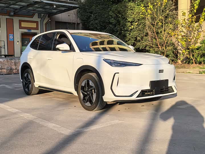 Фото 3 - Geely Galaxy E5