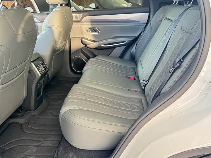 Фото 8 - BYD Song L DM-i Hybrid