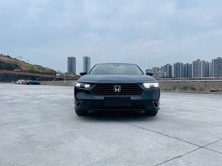 Фото 2 - Honda Accord