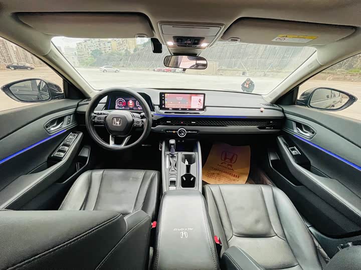 Фото 8 - Honda Accord