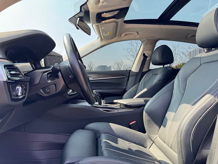 Фото 5 - BMW 6 Series GT