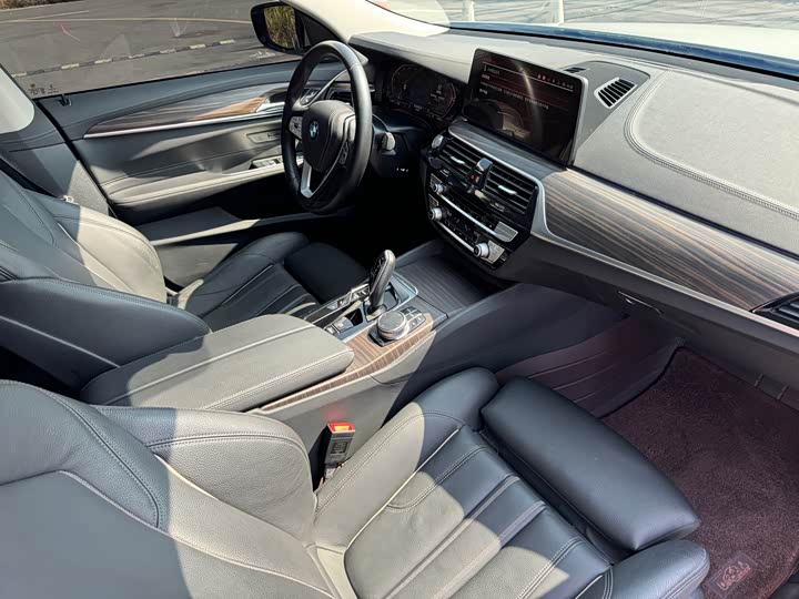 Фото 9 - BMW 6 Series GT