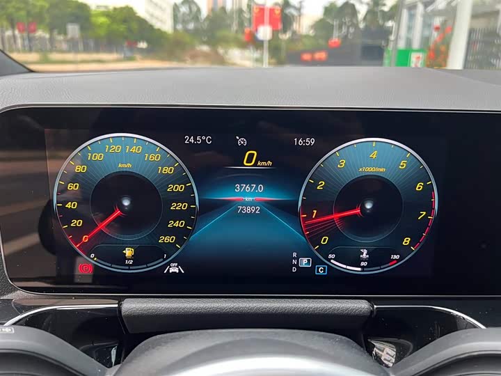 Photo 6 - Mercedes-Benz GLA-Class