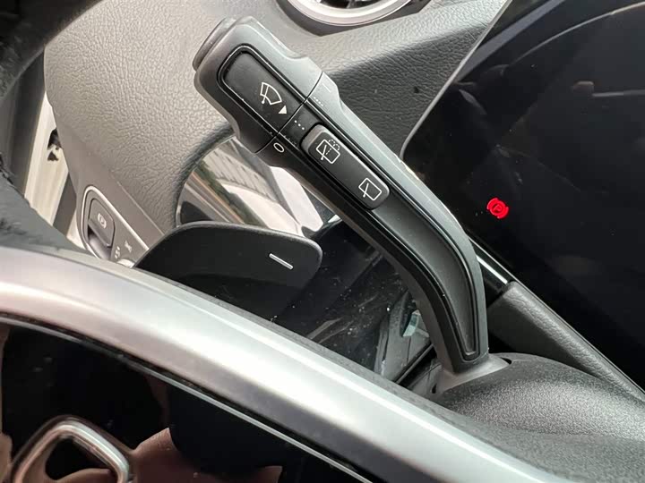 Photo 9 - Mercedes-Benz GLA-Class