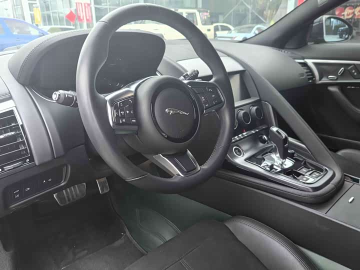 Фото 6 - Jaguar F-Type