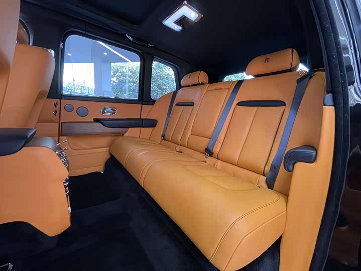 Фото 5 - Rolls-Royce Cullinan