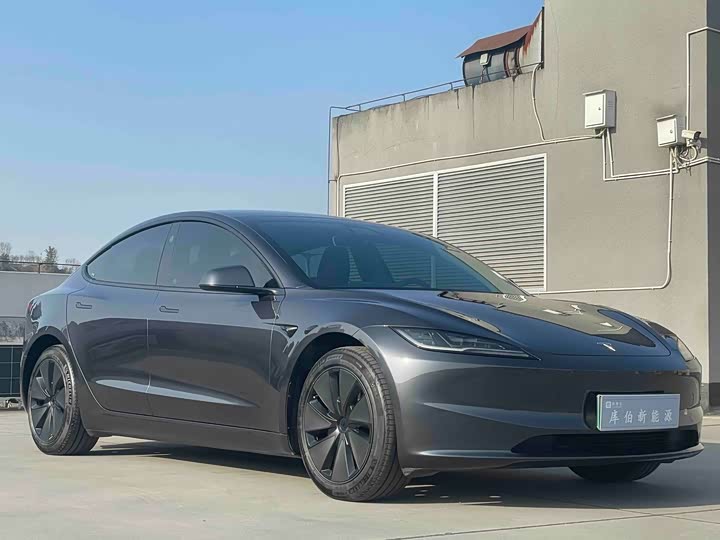 Photo 3 - Tesla Model 3